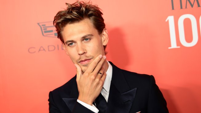 Холивуд вече е в краката му, време е за мода – Остин Бътлър е новото лице на YSL