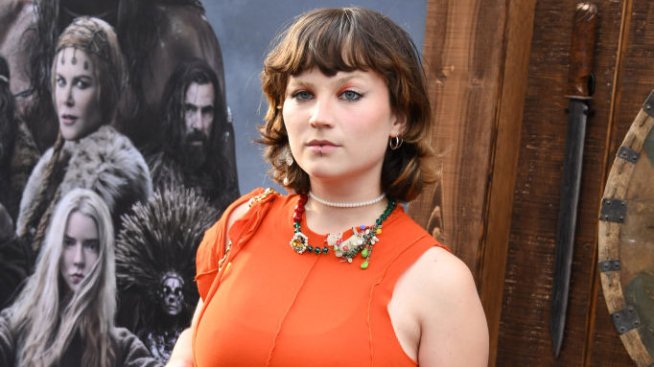 Дъщерята на Бьорк направи дебюта си като модел за Miu Miu