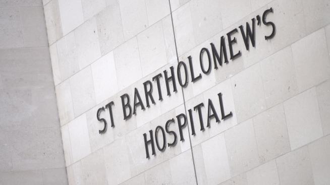 Преместиха принц Филип в кардиологично отделение