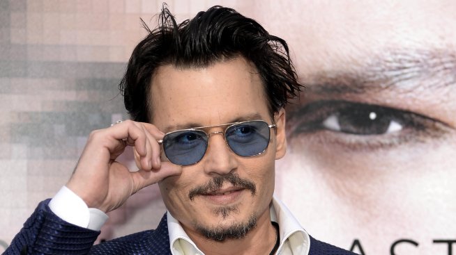 Завръщането е факт: Първи снимки на Джони Деп като крал Луи XV