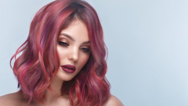 Цикламено кафяво в косите – най-актуалната тенденция тази пролет