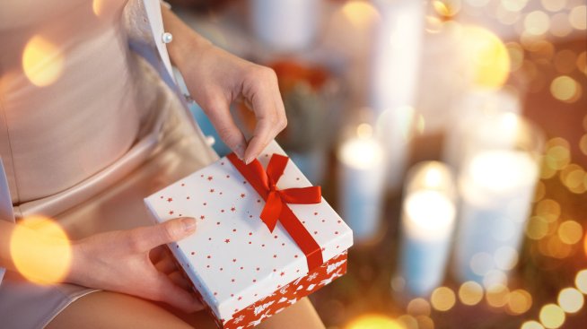 Камелия – едно огън момиче на 51