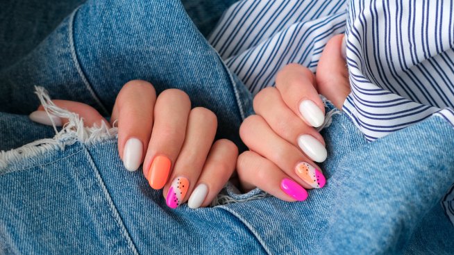 Нов маникюр – подходящи дизайни за сезона на Рак