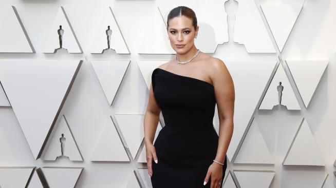 Ашли Греъм – много бременна, но по бански 