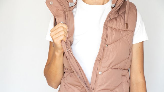 Пухен елек – ново попълнение в гардероба за есента 