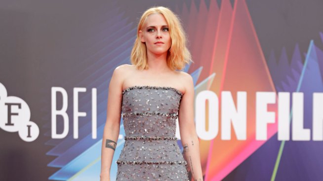 Като истинска Даяна: Кристен Стюарт с Chanel на червения килим