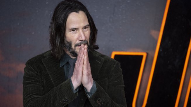 След години прекъсване - Киану Рийвс се качи отново на музикалната сцена 