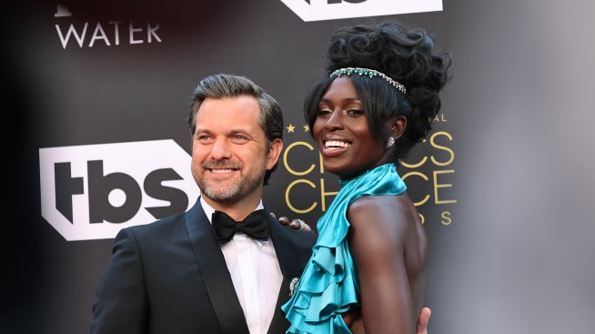 Джоди Търнър-Смит и Джошуа Джаксън имат разногласия относно отглеждането на дъщеря си Джуно