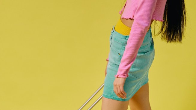 Мода 2022: Правите поли се завръщат