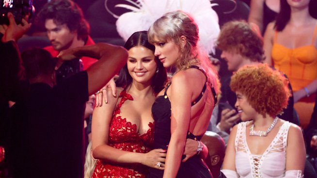 Тейлър Суифт отпразнува 33-ия рожден ден на Селена Гомес