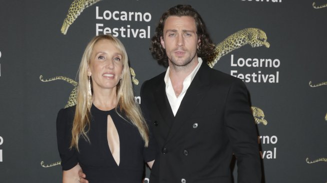 Любов с 23 години разлика: Арън Тейлър-Джонсън за брака си с 56-годишната Сам Тейлър-Джонсън