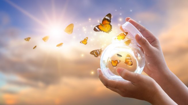 Меркурий и Венера стават ретроградни този месец – как това ще се отрази на зодията ви