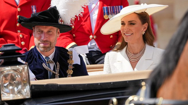 Кейт Мидълтън и принц Уилям напускат провинциалния си дом