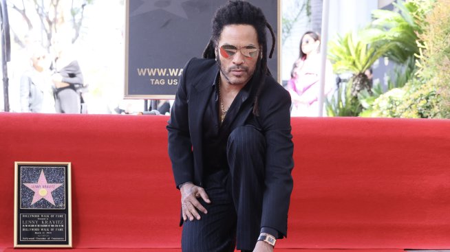 На Лени Кравиц не му трябва анцуг, той тренира с кожени панталони