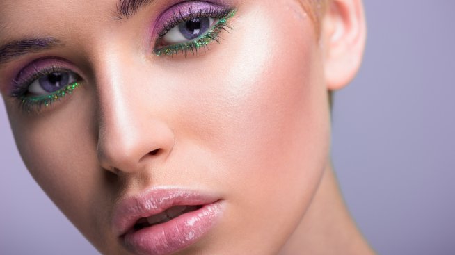 Грим за лятото - пробвайте блестящо котешко око