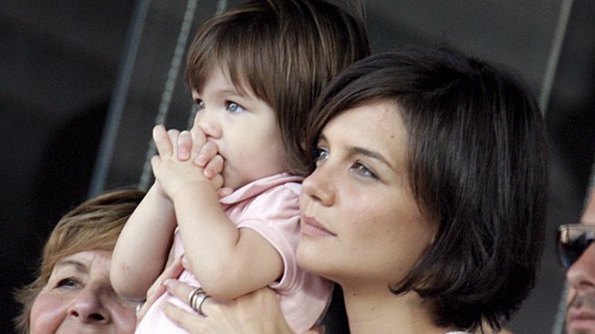 По време на пандемията – дъщерята на Кейти Холмс гледала „Кръгът на Долсън“