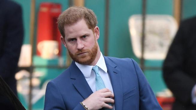Принц Хари бил бесен на реакцията на кралското семейство при смъртта на принцеса Даяна