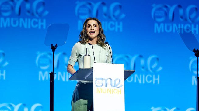 Кралица Рания дебютира с най-смелия си маникюр досега