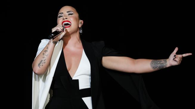 Деми Ловато: Помолих за помощ, но никой не откликна