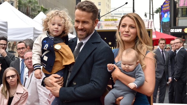 След три момичета, готов ли е Райън Рейнолдс за момче?