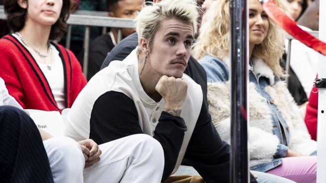 Кръстиха Джъстин и Хейли Бийбър 