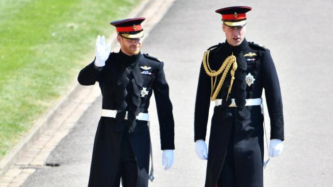 Синът на кралица Камила защити принцовете Уилям и Хари