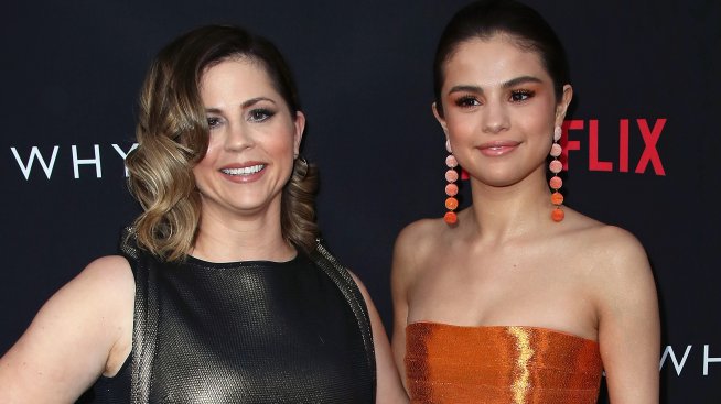 Майката на Селена Гомес оцеляла след тежка пневмония 