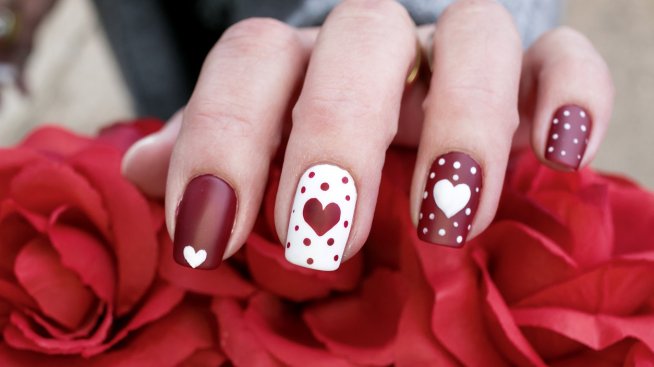 Маникюр 2022: Пет идеи за Свети Валентин