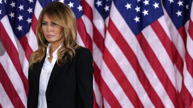 Мелания Тръмп без маска в детска болница 