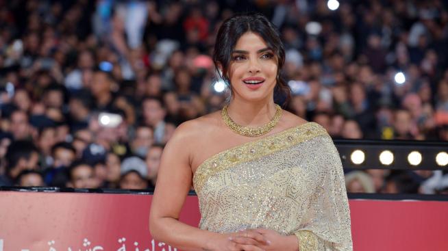 Домашната маска за коса на Приянка Чопра