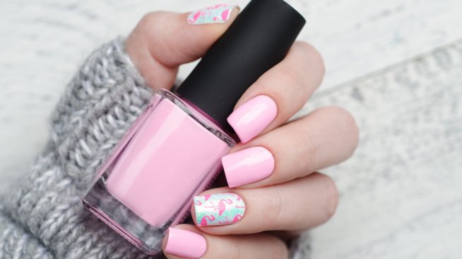 Нов маникюр – 6 впечатляващи дизайна за квадратни нокти