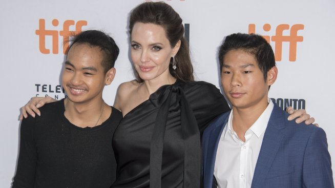 Анджелина Джоли за работата със синовете си Пакс и Мадокс