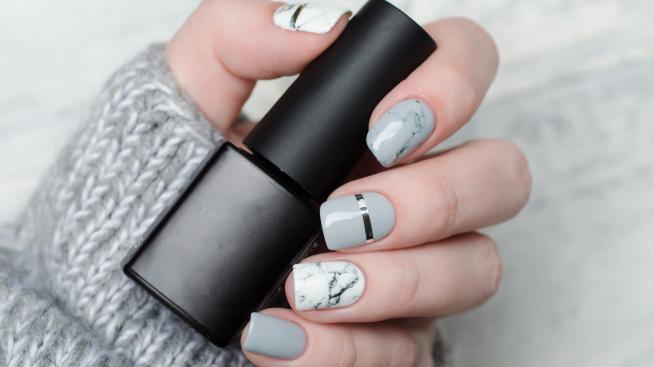 Есенни маникюри: 5 идеи в стил естествени камъни 