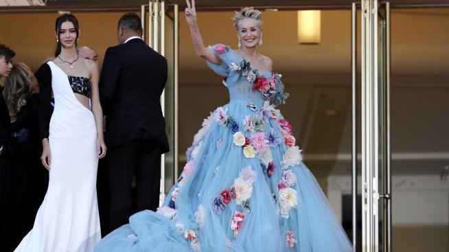 Шарън Стоун „открадна“ шоуто с фантастичната си рокля на фестивала в Кан