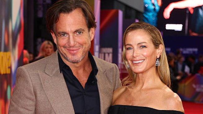 Любов след 50 – супермоделът от 90-те Каролин Мърфи има връзка с актьора Уил Арнет