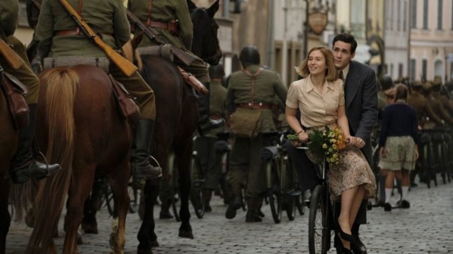 Поверително от Холивуд: Какво да гледаме този сезон?