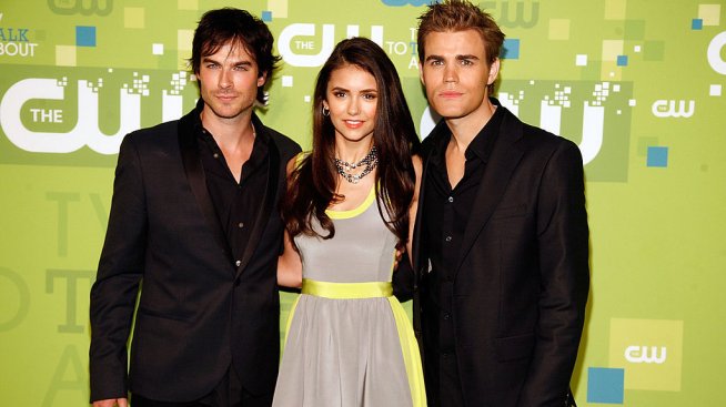 Нина Добрев разкрива драми от зад кулисите на „Дневниците на вампира“