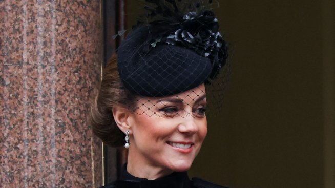 Кейт Мидълтън се появи на публично място с обеци на принцеса Даяна