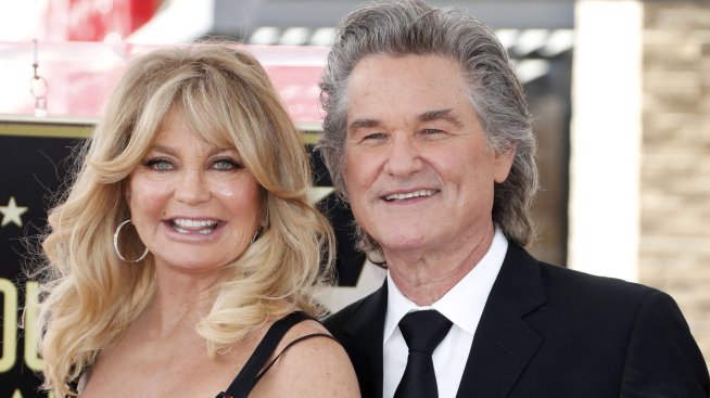 Голди Хоун и Кърт Ръсел като крал и кралица за рождения ден на внучка си