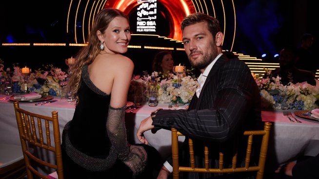 След две години брак и общо дете, Алекс Петифър и Тони Гарн се развеждат