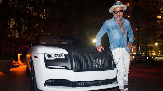 Лукс, много танци и хубави жени: Животът на Джанлука Ваки 