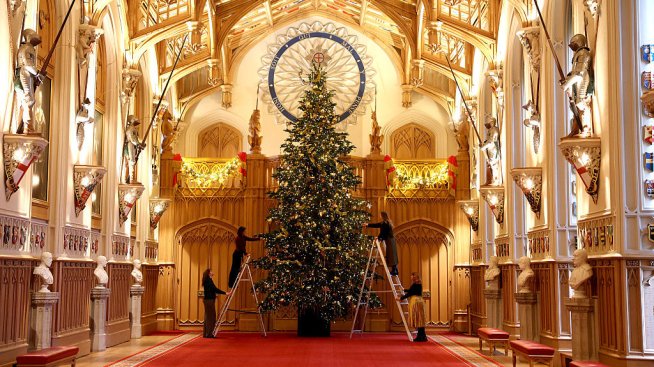 Кралска Коледа – вижте красивата празнична украса в резиденцията на крал Чарлз