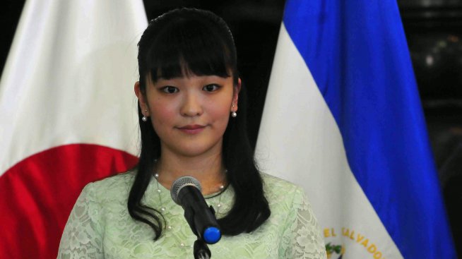 След 3 години чакане: Принцеса Мако и Кей Комуро ще сключат брак