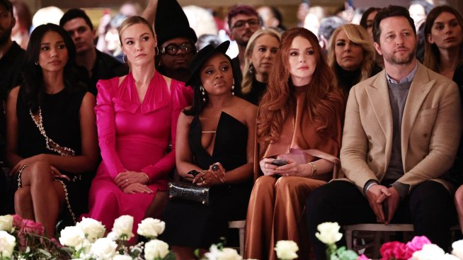 Семейна подкрепа: Линдзи Лоън аплодира брат си Дакота и сестра си Алиана в Ню Йорк