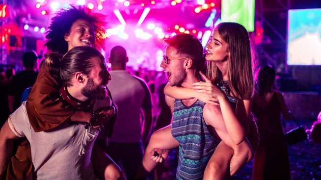 Моля ви се, бъдете прилични и възпитани на музикални събития!