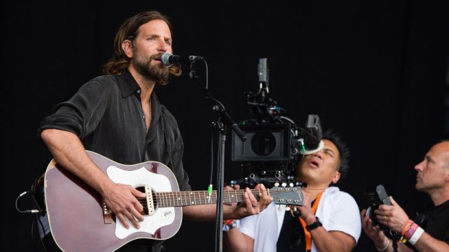 Отдаденост на професията: Актьорите, които се научиха да пеят заради роля