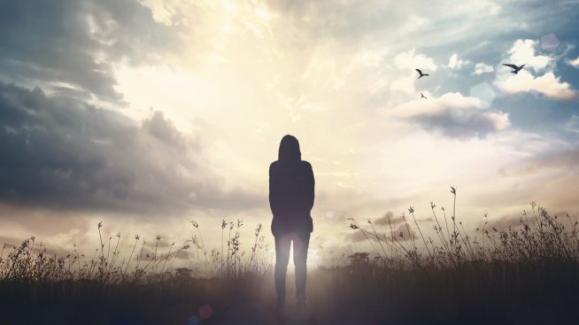 4 зодии ще се впуснат в сложно емоционално пътешествие този ноември