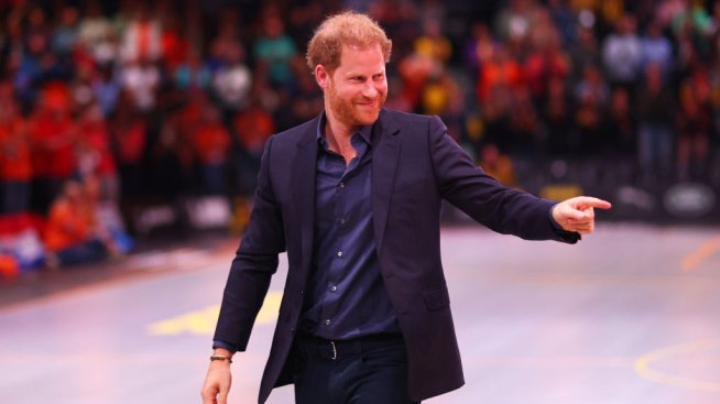 Бащина любов: Принц Хари с тениска в чест на дъщеря си