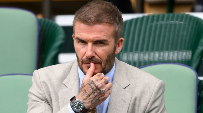 Все по-близо до 100 – Дейвид Бекъм демонстрира нова татуировка