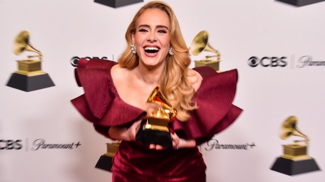 Песен на Адел беше свалена от всички платформи и радиа заради плагиатство